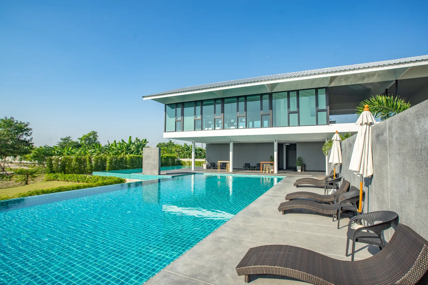 Swimming Pool-img