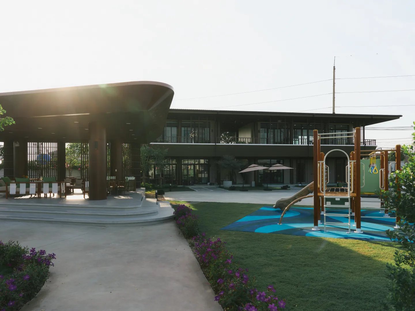 Keanu Clubhouse-img